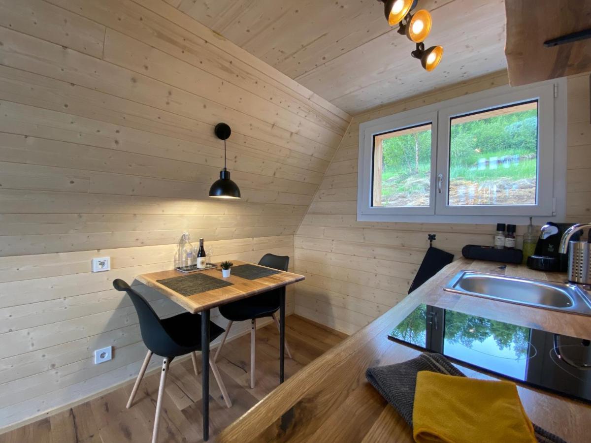 Hengifosslodge Tiny Houses エイイルススタジル エクステリア 写真