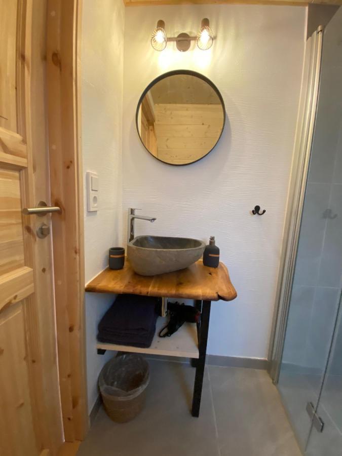 Hengifosslodge Tiny Houses エイイルススタジル エクステリア 写真